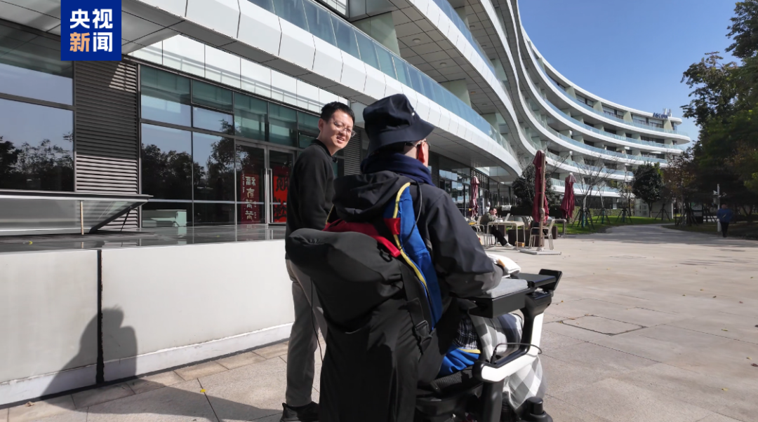 赵郑拓与第二例侵入式脑机接口受试者